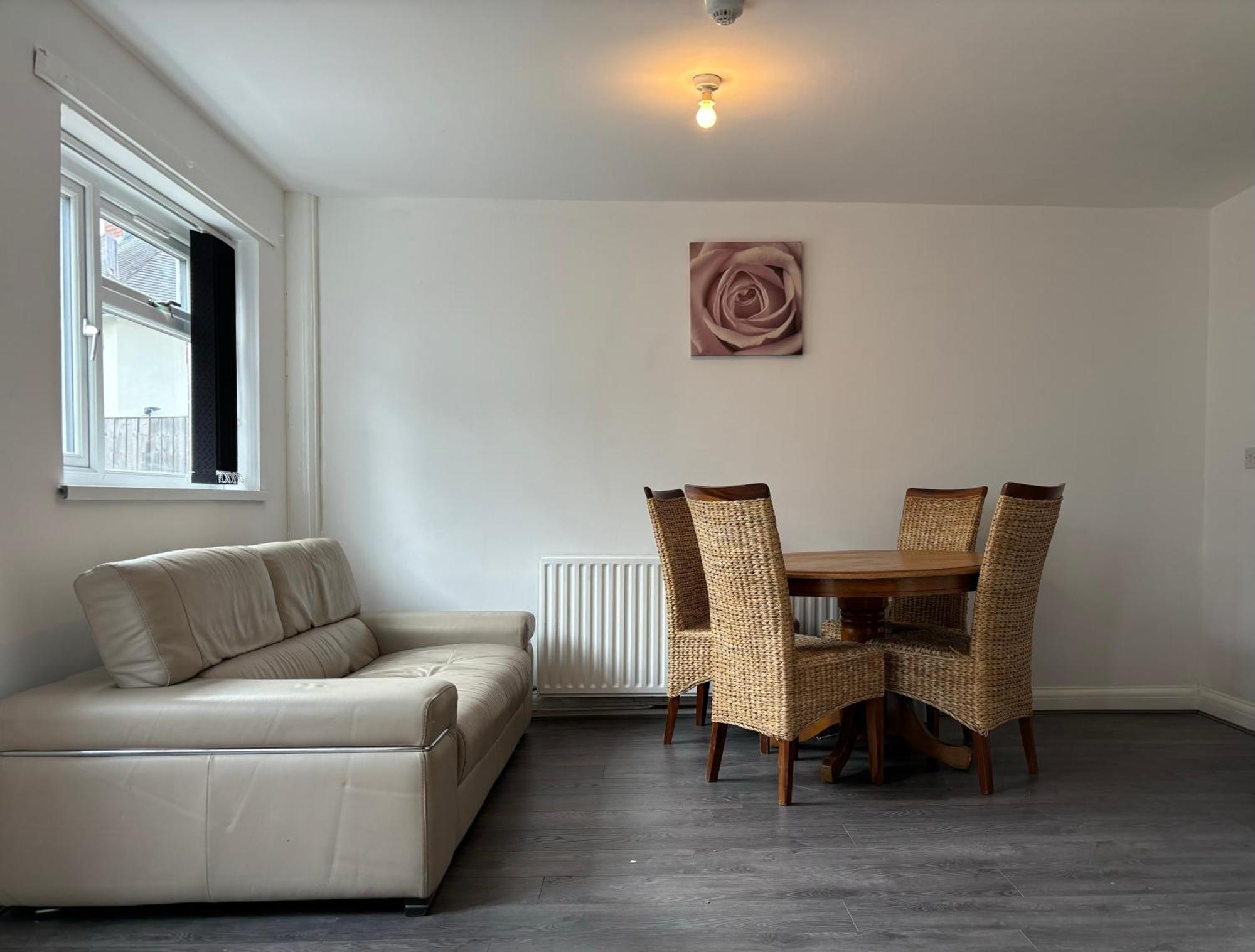 Stainless Guests House Ξενοδοχείο Ντάντλεϊ Εξωτερικό φωτογραφία